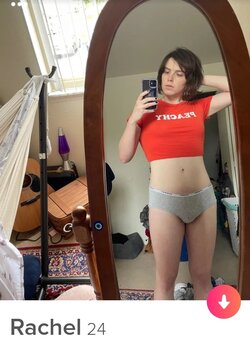 Screenshot_20220110-174443_Tinder.jpg
