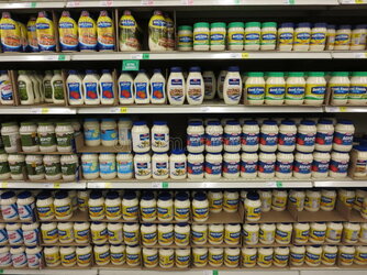 aisle-mayonnaise-display-shelves-sale-supermarket-47398980.jpg