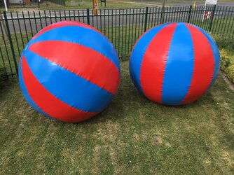 Giant-Inflated-Balls.jpg