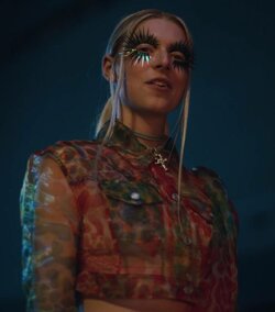 euphoria-outfits-281665-1565038202369-main.900x0c.jpg