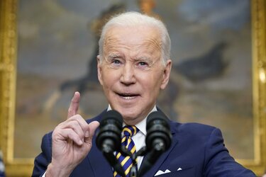 biden2022-03-08.jpg