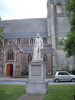 Standbeeld_van_Leopold_II.jpg