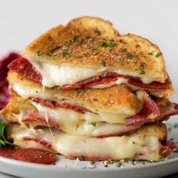 pizza-grilled-cheese-resize-5.jpg