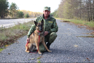handler and dog.png