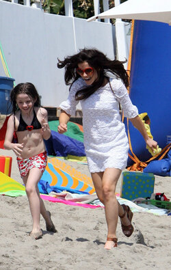 katebeachday5.jpg