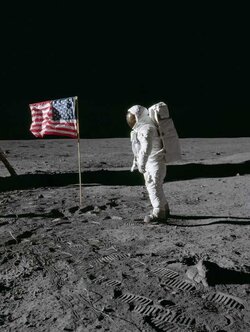 9ac536a2-f0da-4169-8f14-02f9bb046a58-Apollo_11_Buzz_Aldrin.jpg