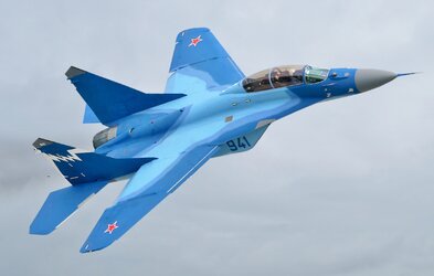 MiG-29K_at_MAKS-2007_airshow_(altered).jpg