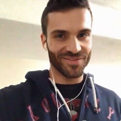 FaceApp_1651460205803.jpg