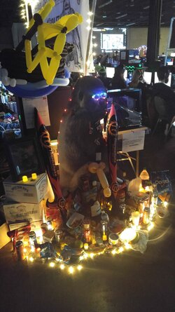 harambe memorial quakecon 2016.jpg