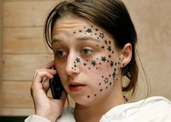 Worst-Tattoos-star-face-Twitter-@bad_tatooos-1.jpg