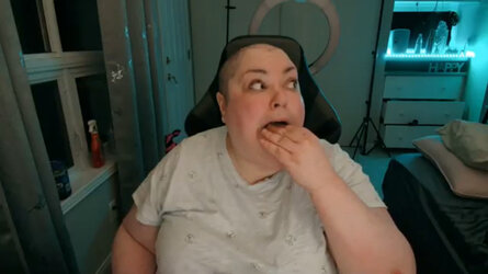 Guntal Fisting Snakz.jpeg