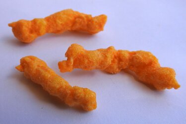Food_snacks_Smith's_Twisties_close-up.jpg