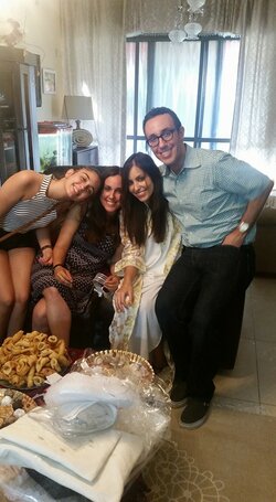 zack_and_sisters_2.jpg