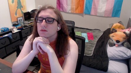 FUD0kK-VUAA9pL5.jpg