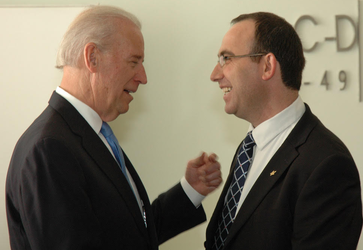 Ehud_Gazit_and_Joe_Biden.png