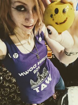 Amanda Mullen.jpg