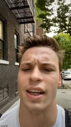 59798753-10976853-_OK_so_I_just_moved_to_New_York_and_I_m_going_to_go_grocery_shop-a-1_1656817...jpg