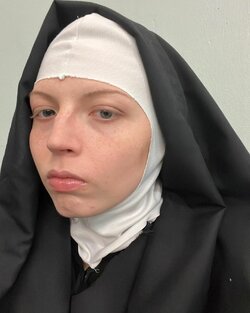 sistertroon.jpg