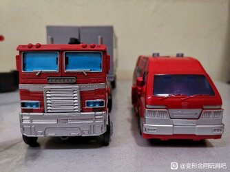 Studio-Series-86-Voyager-Ironhide-09.jpg
