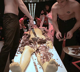 cut_the_cake1.jpg