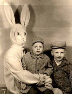 creepy-easter-bunny.jpg
