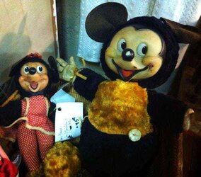 what-if-mickey-had-human-hands.jpg