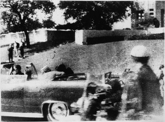 Moorman_photo_of_JFK_assassination.jpg