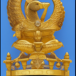 00044-3929133989-goose emperor in golden regalia.png