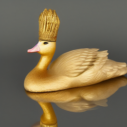 00060-3929134005-goose emperor in golden regalia.png