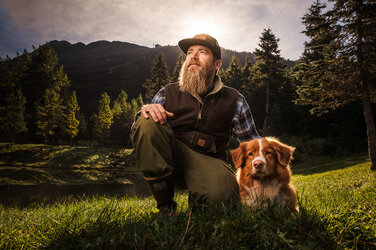 Dramatic-outdoor-portrait-lighting-adventure-pose-final.jpg