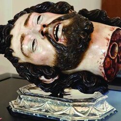 Juan-de-Mesa-atrib-Cabeza-de-San-Juan-Bautista-Museo-de-la-Catedral-de-Sevilla_Q320.jpg