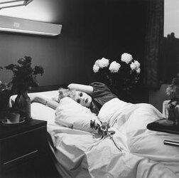 Candy_Darling_on_her_Deathbed.jpg