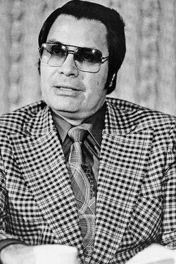 jim-jones-729a57d756304f0ead53fa42fd6636b3.jpg
