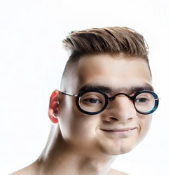 zoomerHD.png