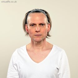 uz1gbynsmkg71.jpg