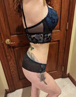 Lady2.jpg
