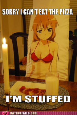 dating-fails-japan-mai-waifu-pillow-love-is-real.png