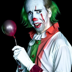 00035-3834279337-portrait shot of cyraxx as pennywise the clown with disgusting bloody head wo...png