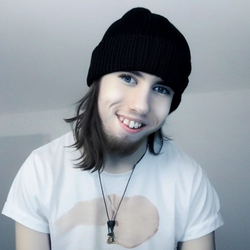 00313-1810933581-portrait shot of (cyraxx_0.3) as handsome man and pretty and smiling in style...png