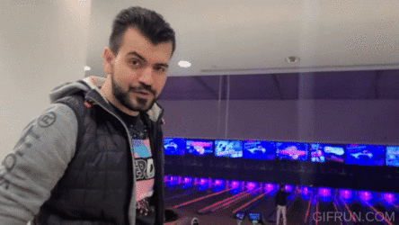 COUPLE_GOES_BOWLING_IN_KUWAIT.gif