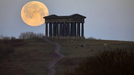 skynews-moon-weather-uk_6047004.jpg