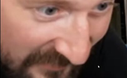 FER5R-2XsAMHDHQ.jpeg