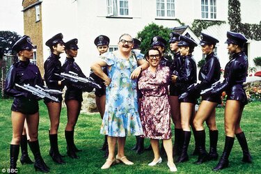 the-two-ronnies-the-worm-that-turned-1 (1).jpg