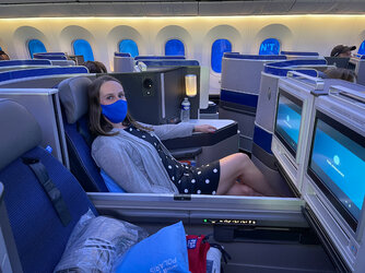 United-Airlines-787-Polaris-Seat.jpg