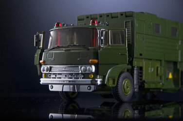 X-Transbots-Bullwark-21.jpg