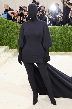 kim-kardashian-d5c206e1f1124ad3848159ed07a0687a.jpg