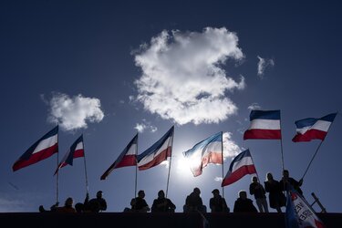 hague01.jpg
