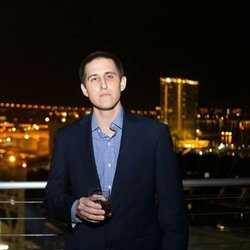 HY8Lo5SK_400x400.jpg