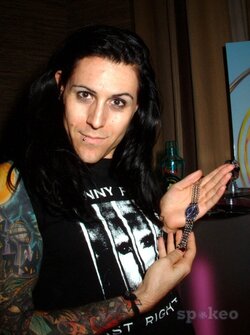 cf79228ee3dec8f474560c9560da1c07--davey-havok-eye-candy.jpg