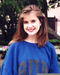 1498573650701882645kellie-martin-young.hi.png
